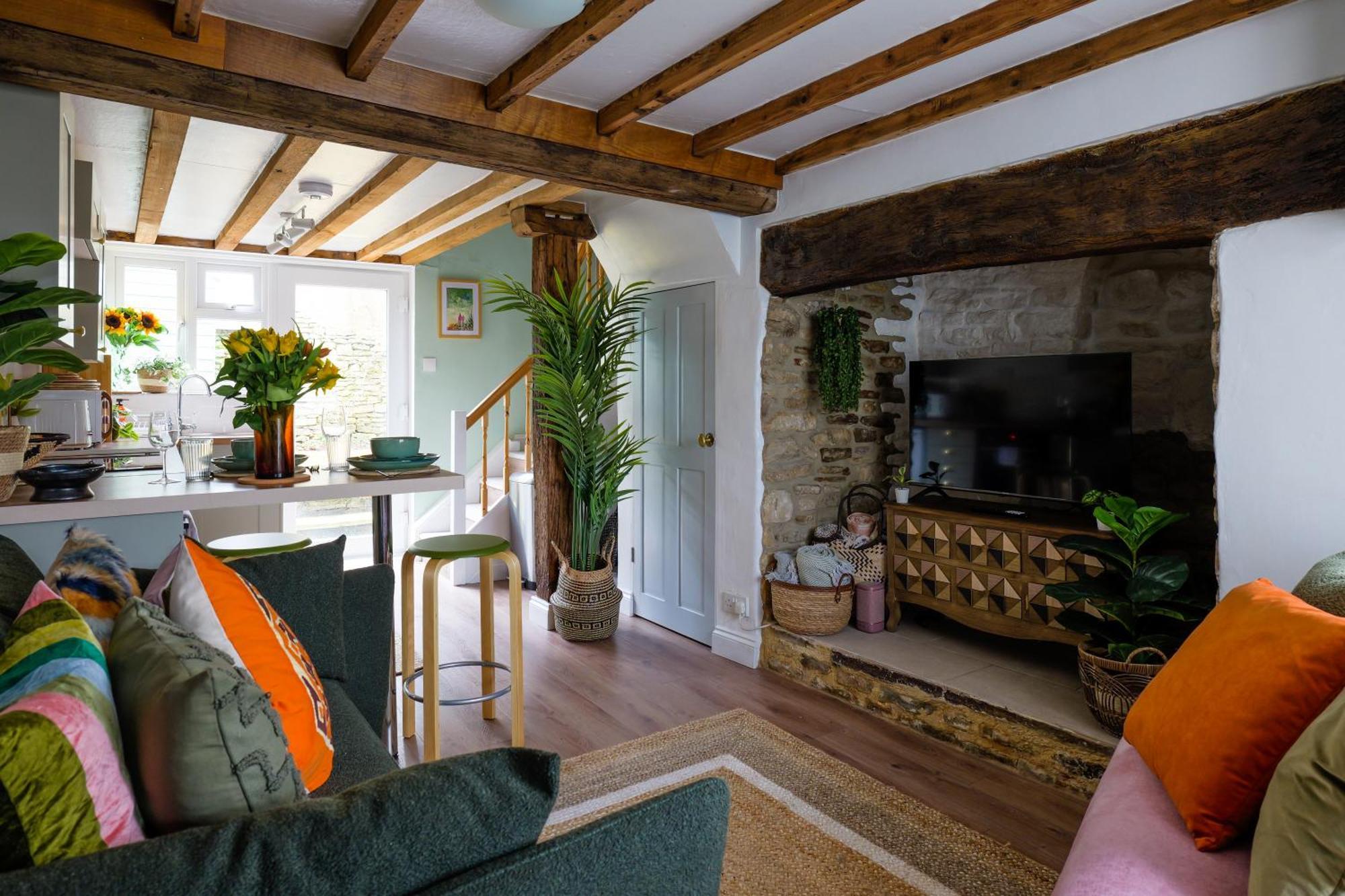 Remarkable Cotswolds 1 Bedroom In Holiday home Finstock
